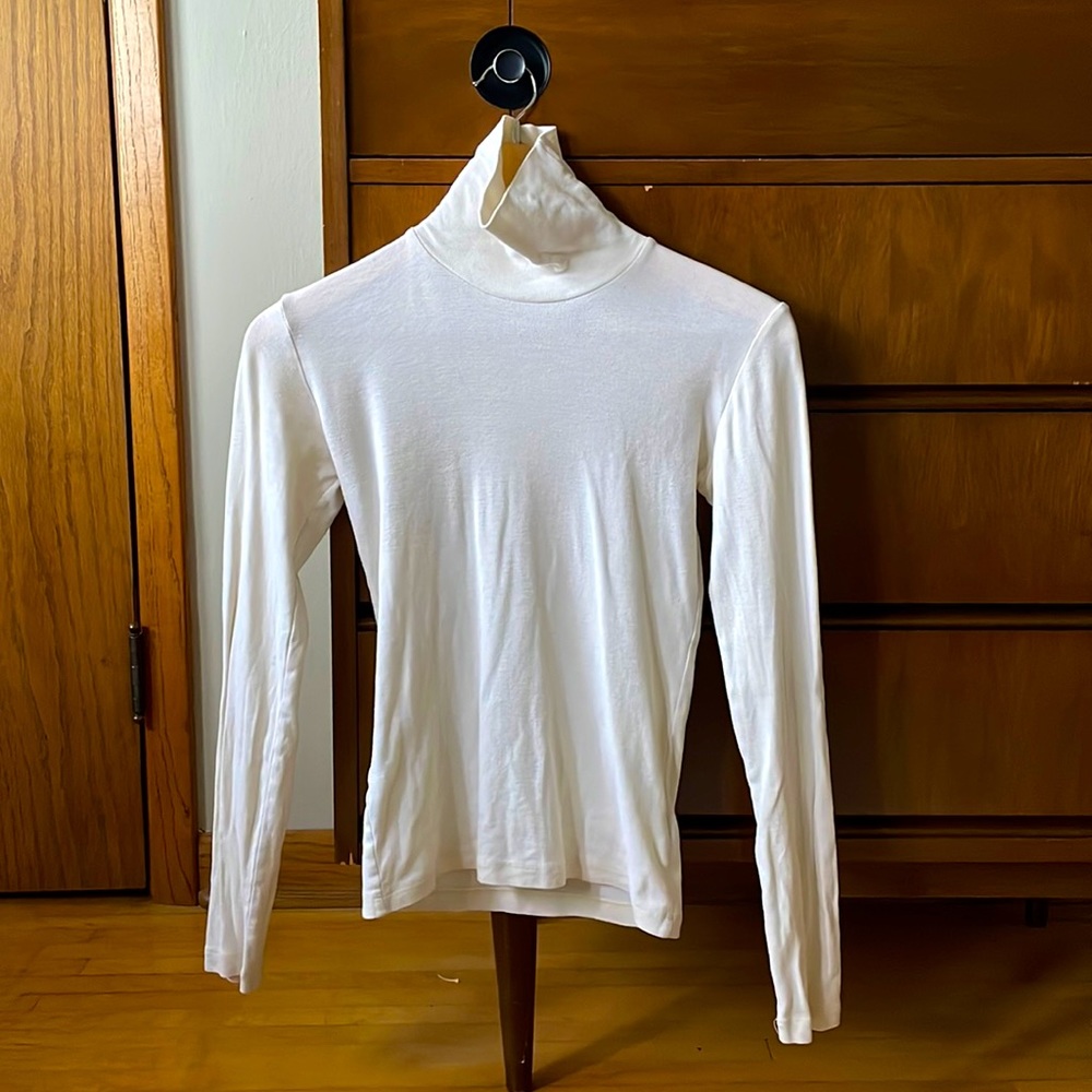 Kotn white turtleneck XS